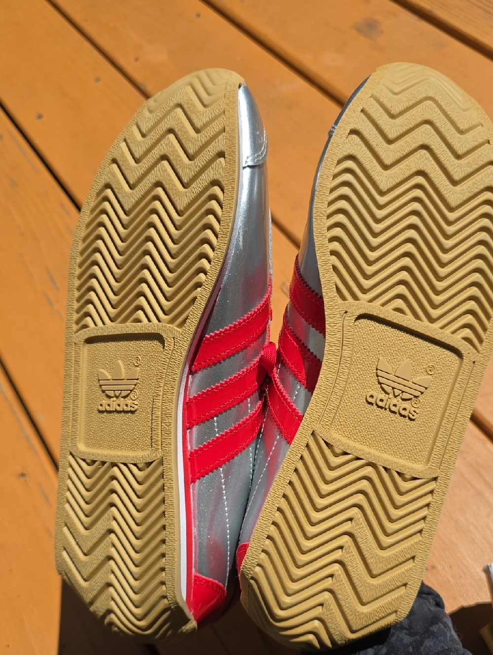 Addidas Country Og Womans Metallic & Red Sneakers - Picture 3 of 4